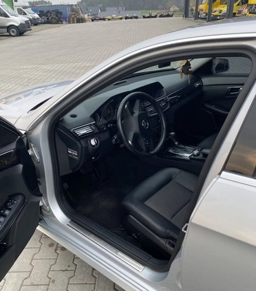 Mercedes-Benz Klasa E cena 49500 przebieg: 283000, rok produkcji 2009 z Kisielice małe 277